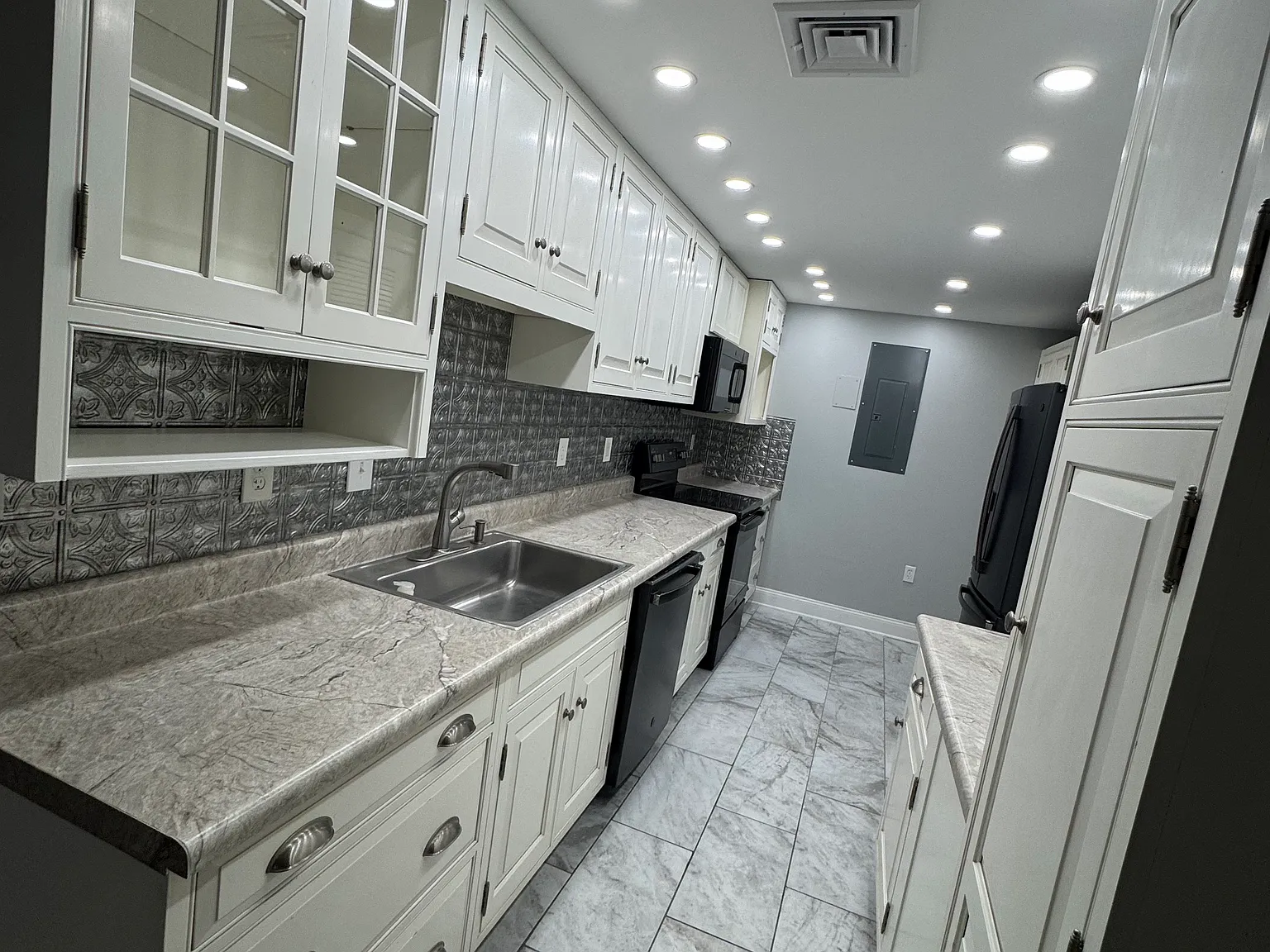 119 Broad St — Photo 3