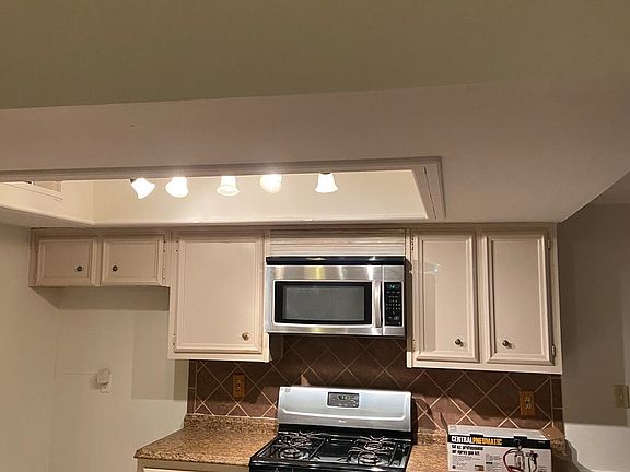 5th image of 2320 Chaswood Dr