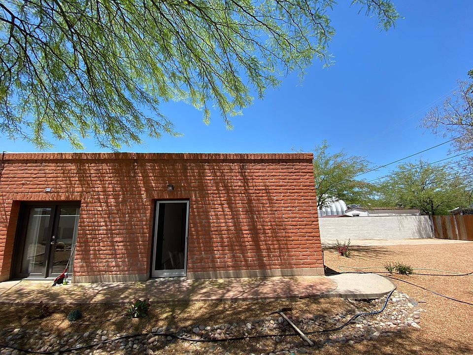 1st image of 2715 E Helen St #2