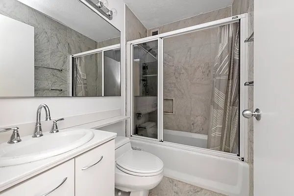 Sold by Excellent Realty LLC | media 10