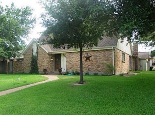 2900 Camelot Dr, Bryan, TX 77802