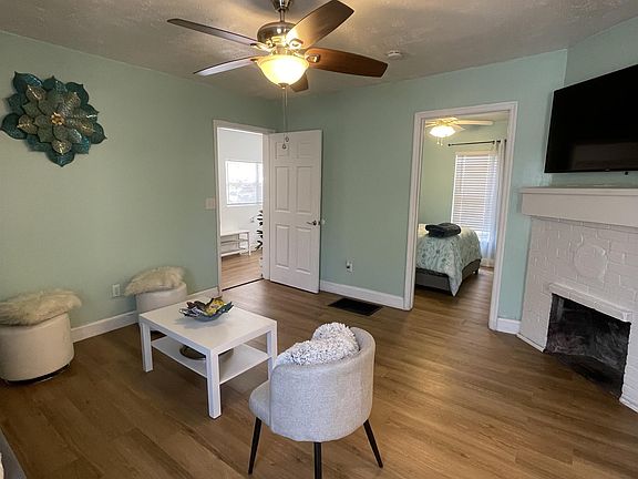 4th image of 200 Harvey Ave APT 1