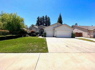 1313 Goldridge St, Selma, CA 93662
