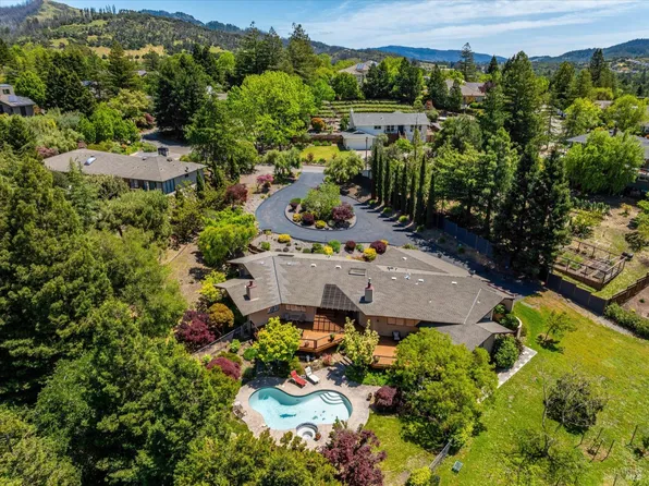619 Scotland Drive, Santa Rosa, CA 95409