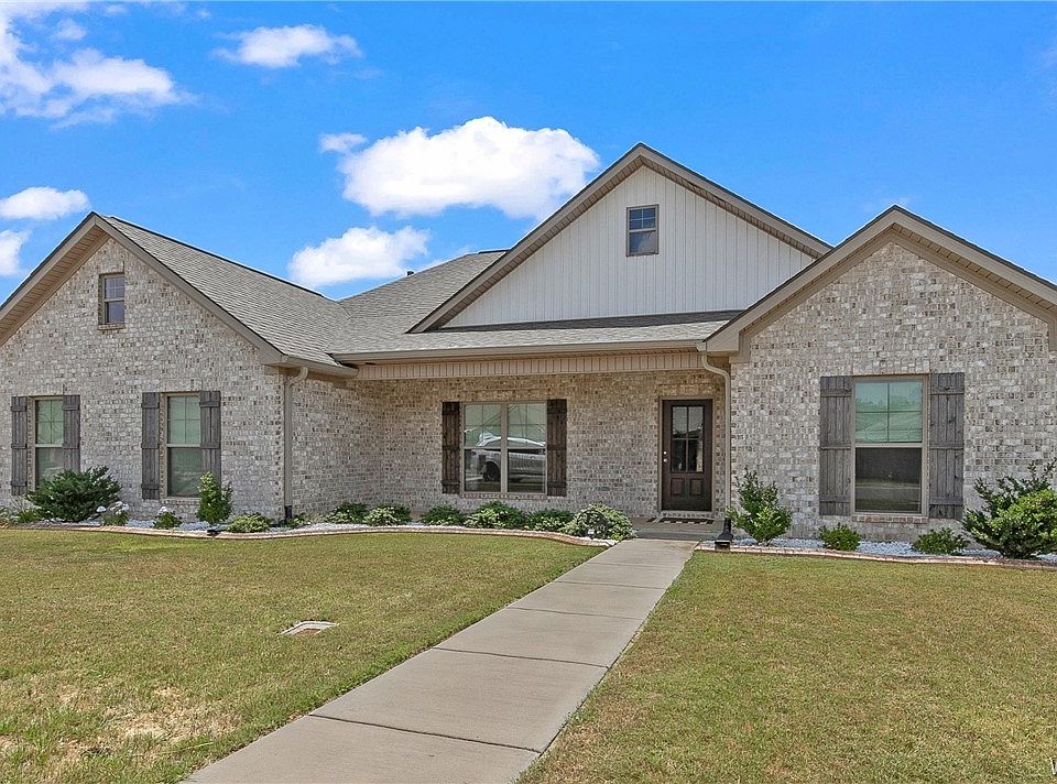 1st image of 13817 Sawtooth Ln