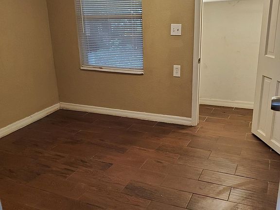 5th image of 8922 India Ave