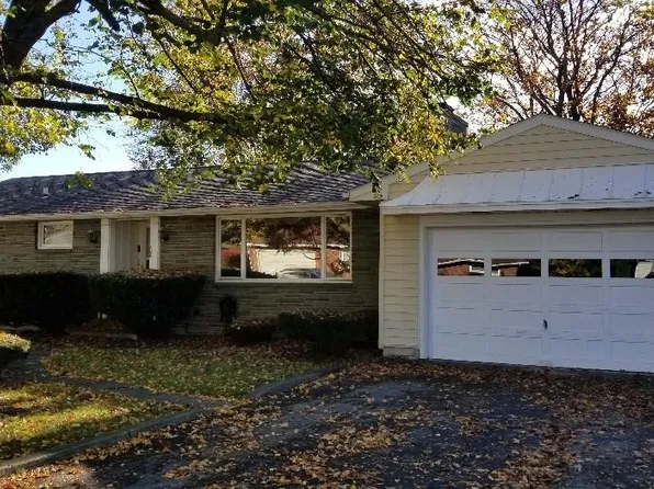 306 Saltmakers Rd, Liverpool, NY 13088