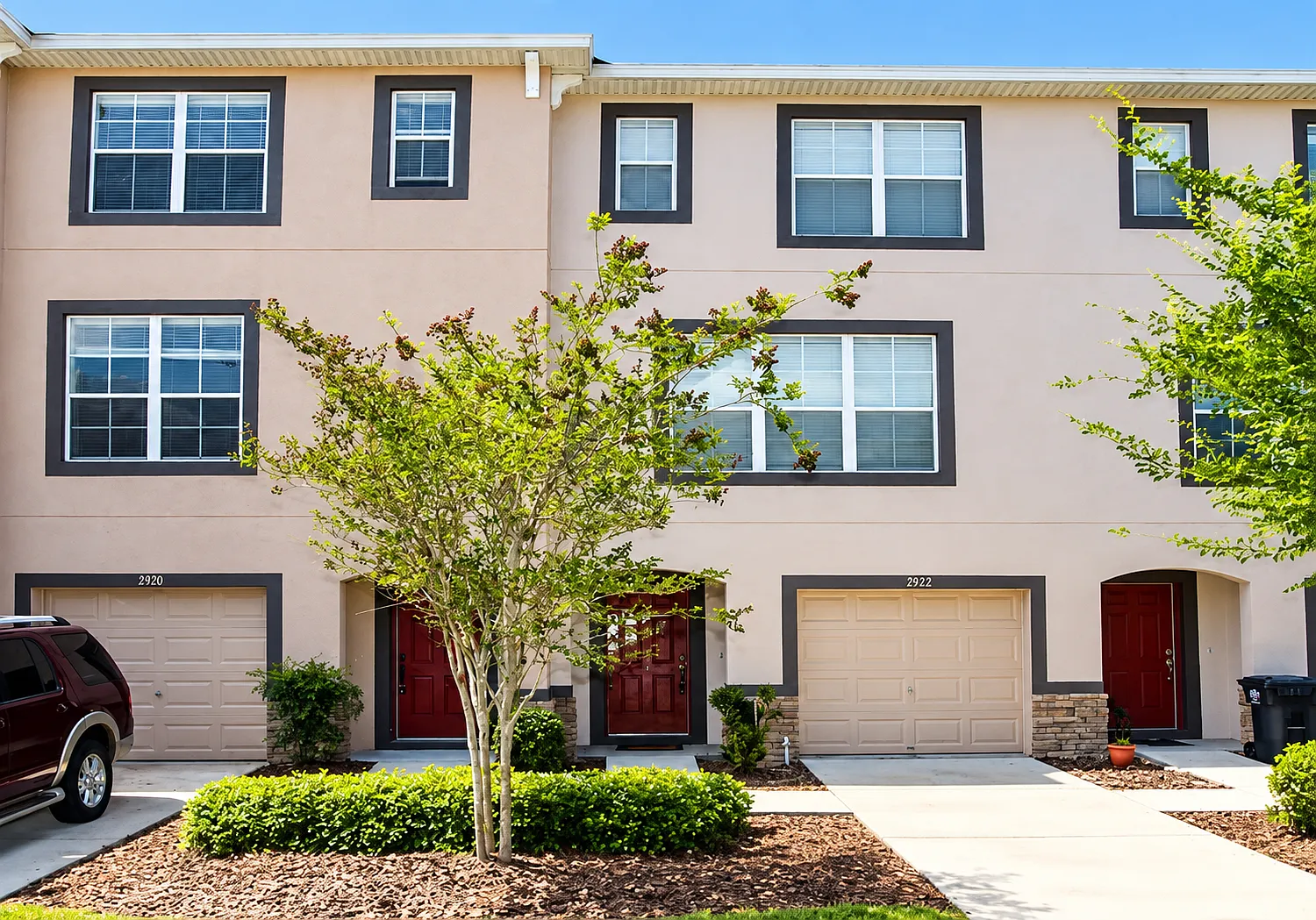2522 Lexington Oak Dr — Photo 3