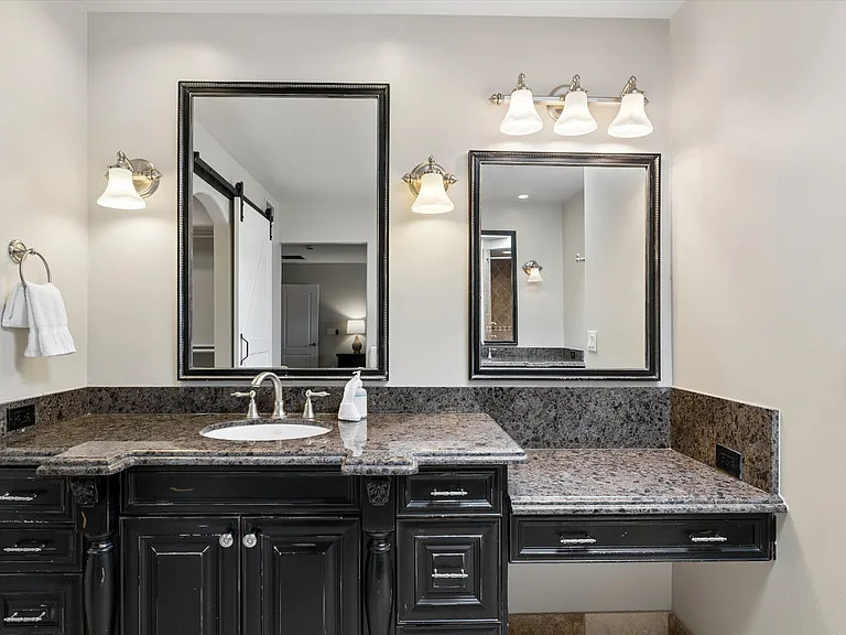 9023 W Patrick Ln — Photo 19