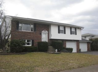 104 Rowe St, Hanover Township, PA 18706