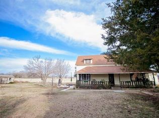 100 Maverick Ln, Pilot Point, TX 76258