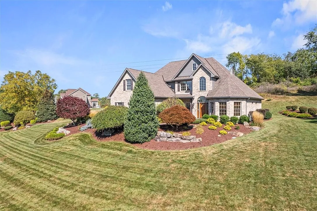 118 Hardwood Dr photo 1