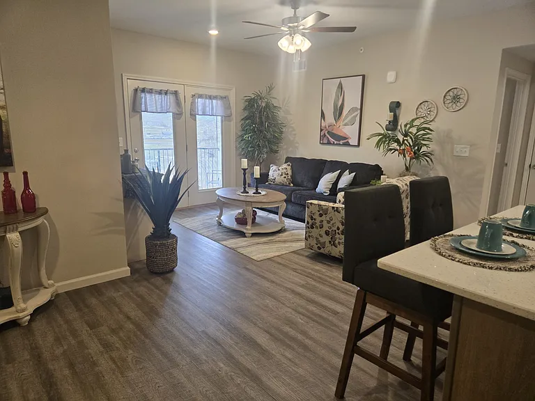 Sinclair Ridge Apartments — Photo 10