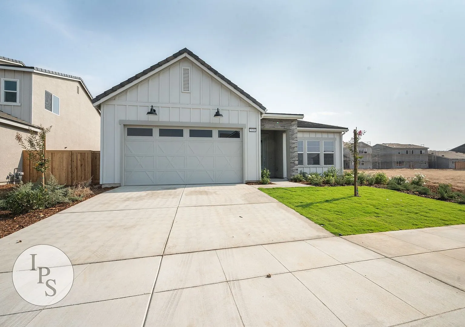 North Clovis Home, 3BR/2BA + Den/Possible 4th Bedroom - Lots of Amenities! — Photo 2