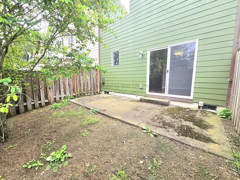 17923 Niks Dr — Photo 35