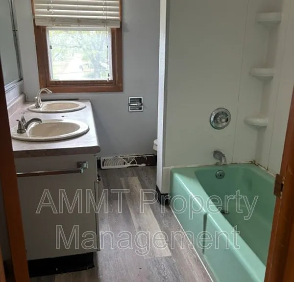 1672 10th St NW — Photo 8