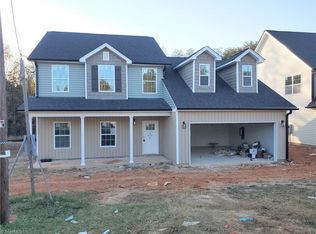 5301 Ridgefall Rd, Greensboro, NC 27410