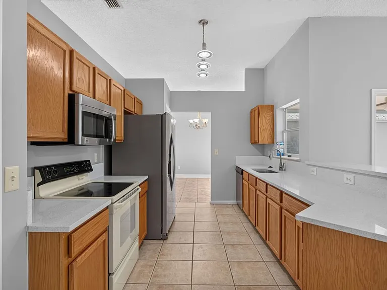 9256 Dale View Ln W — Photo 11