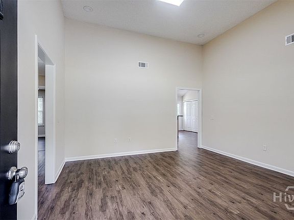 4th image of 2 Talmadge Drive