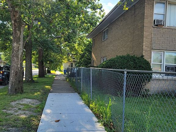 5th image of 14746 S Wood St