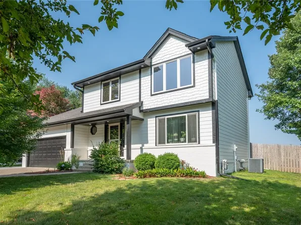 3908 98th St, Urbandale, IA 50322
