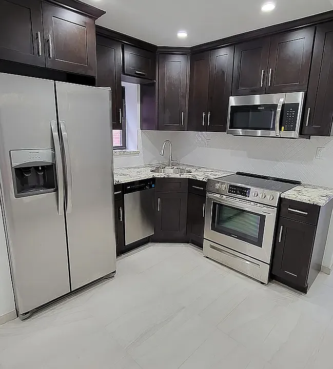 25-82 43rd St #2R