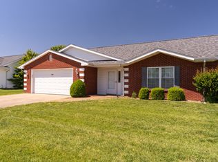 3206 Cherokee Dr, Marion, IL 62959