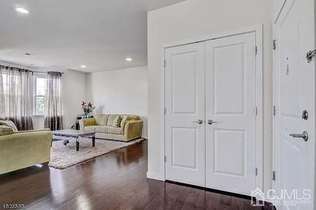 331 Pond Ln — Photo 55