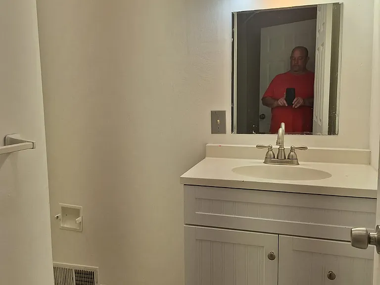 2nd second floor full bath
