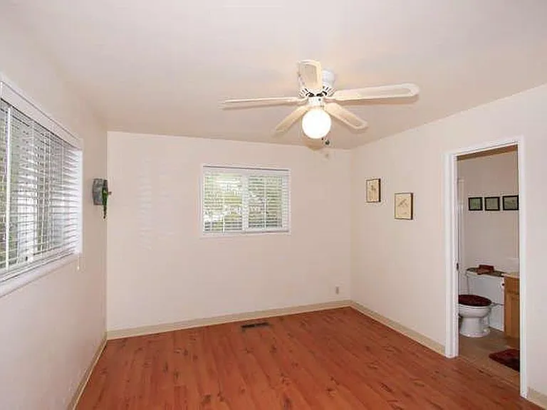 343 F St — Photo 14