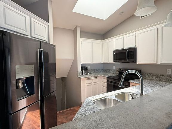 4th image of 7370 Park View Ct Unit 142