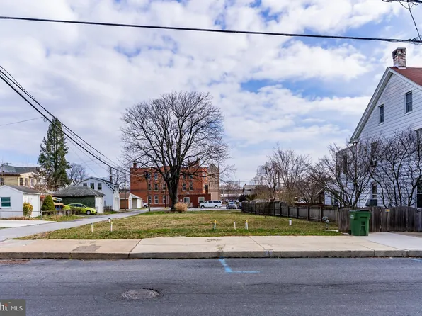 219-221 & #223, New Cumberland, PA 17070