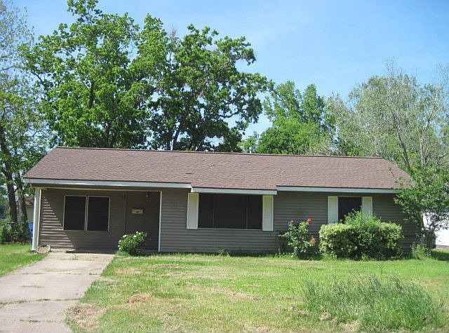 1st image of 1122 Woodbine Dr