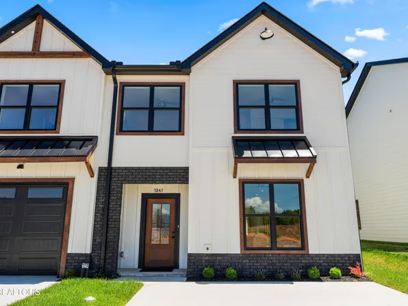 1341 Grace Ridge Dr, Sevierville, TN 37862