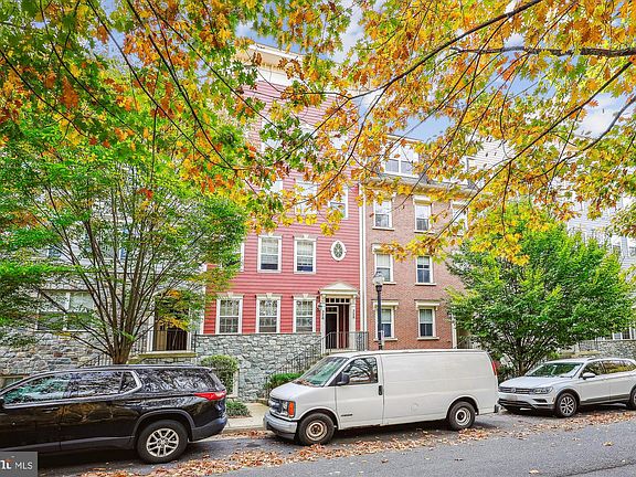 2nd image of 328 Park Ave #12