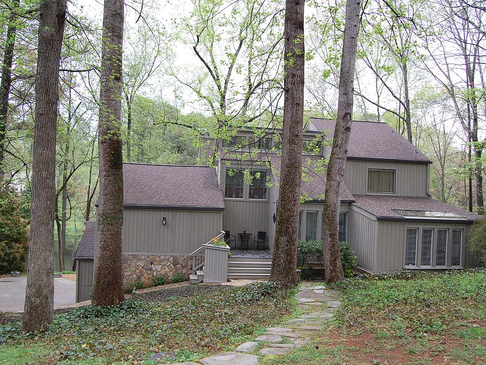 2nd image of 1465 Willow Point Cv