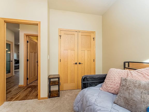 5th image of 2607 S Kinderhook Ave