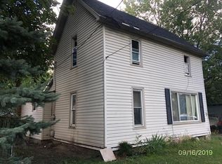 302 W Perry St, Durand, MI 48429