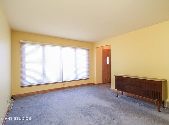 3rd image of 8461 N Olcott Ave