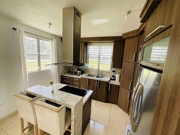 3rd image of Urb Villa De Montecielo Calle Luna #438