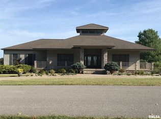 58 Coffeetree Ln, Makanda, IL 62958