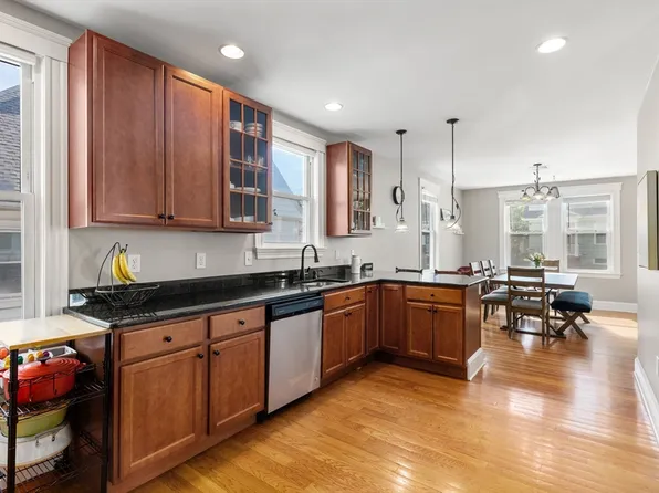 7 Harriet Ave, Belmont, MA 02478
