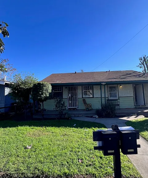 204 Palm Pl #A — Photo 1