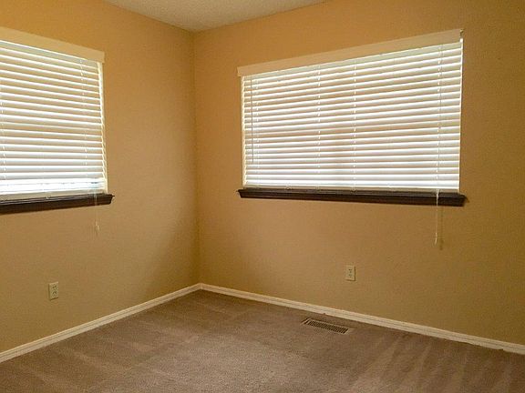 5th image of 1413 Glenwood Dr