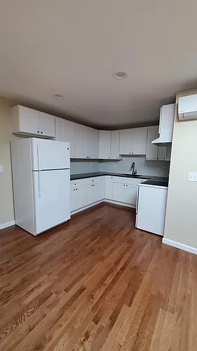 39 N Main St #B Photo 1