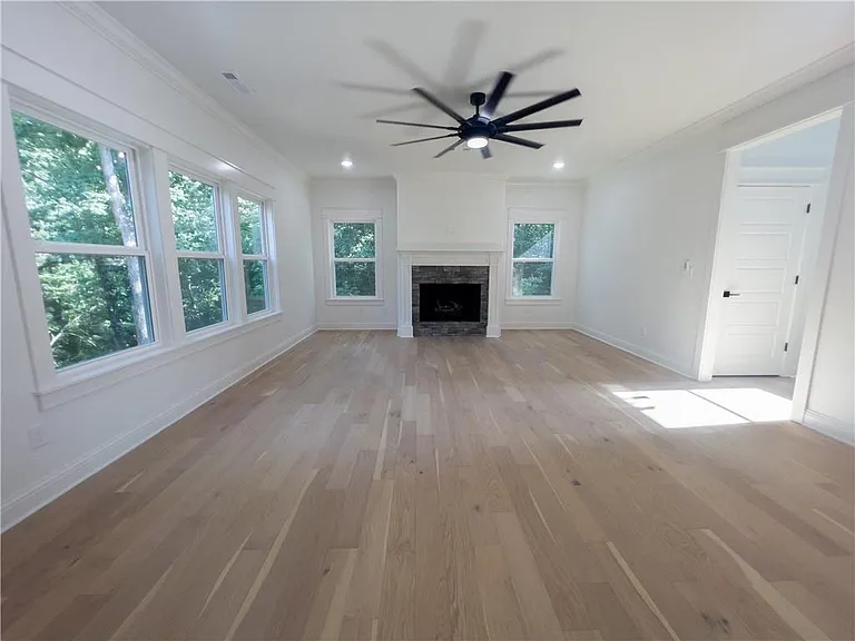 8 Rearsby Ln — Photo 4