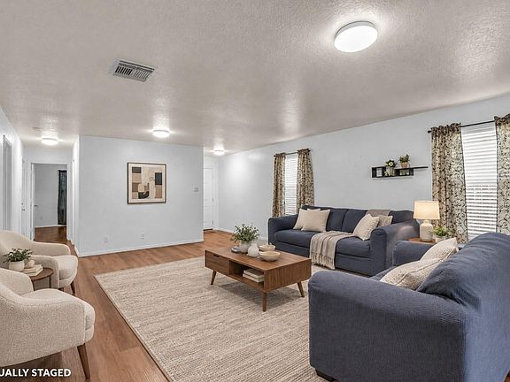 5th image of 5006 Fox Mill Ln