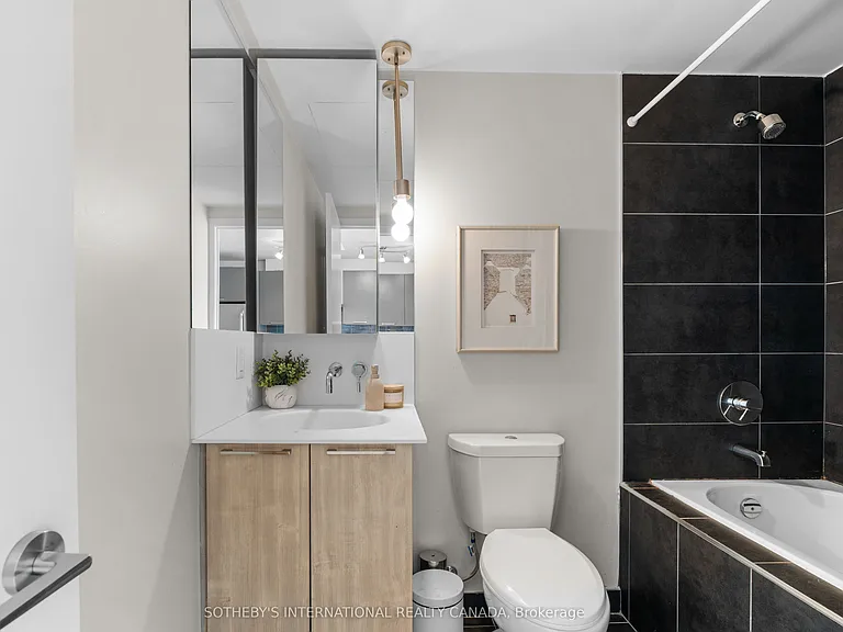95 Bathurst St #1204 — Photo 14