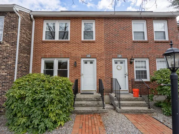 29 Derryfield Court, Manchester, NH 03104