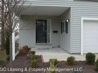 1817 E 97th St #1817, Kansas City, MO 64131
